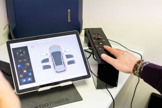 hand test prototype windows lifter car with force & touch sensors